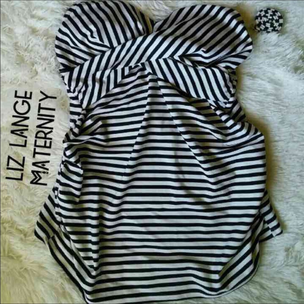 Liz Lange maternity swim suit top size small